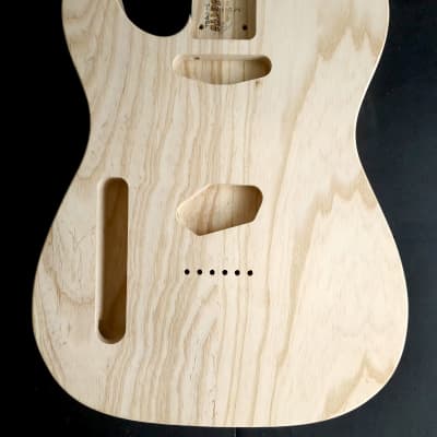 Left Handed Swamp Ash 2 pieces Fender licencied Body for Telecaster